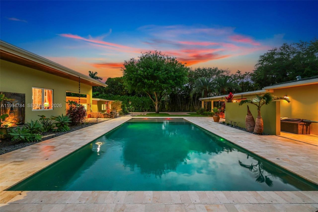 9234 SW 112th St , Miami, FL 33176 Photo