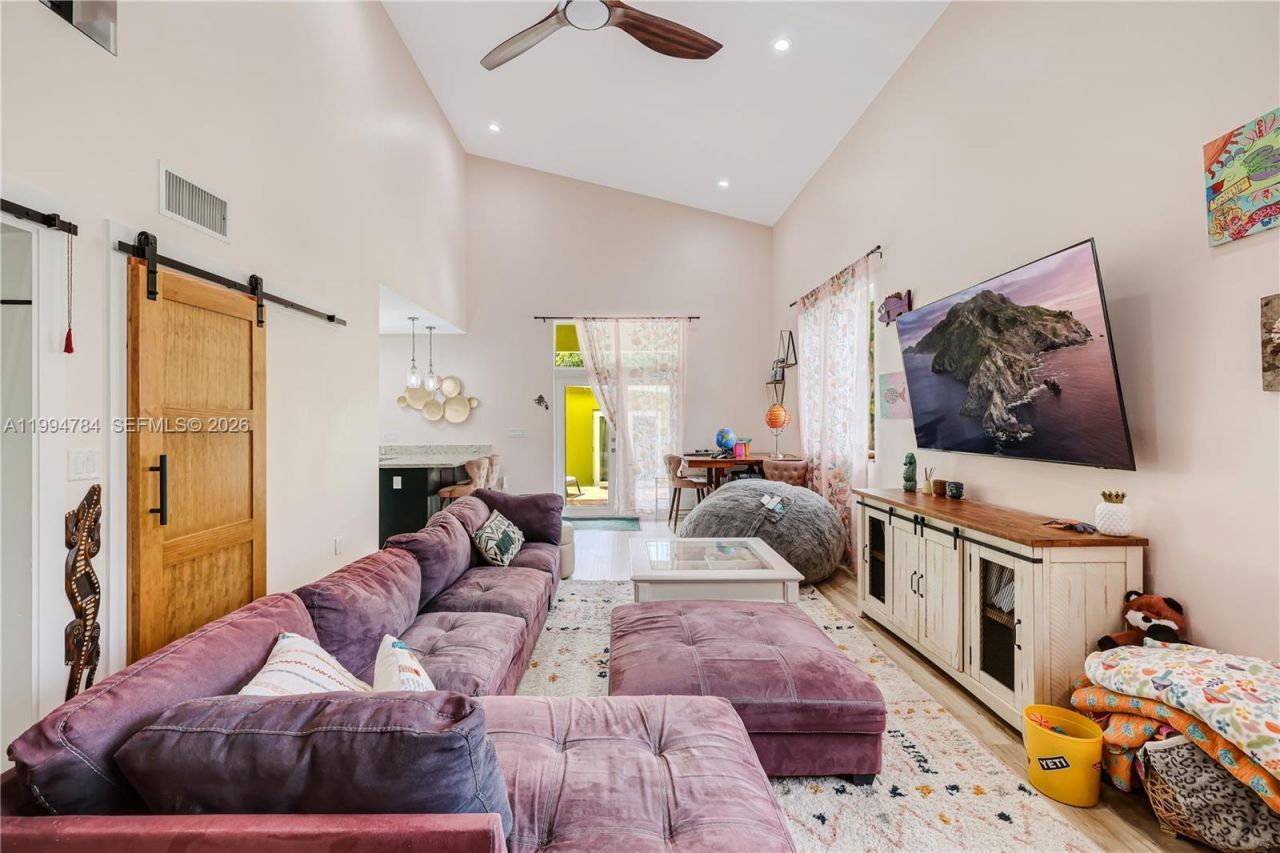 9234 SW 112th St , Miami, FL 33176 Photo