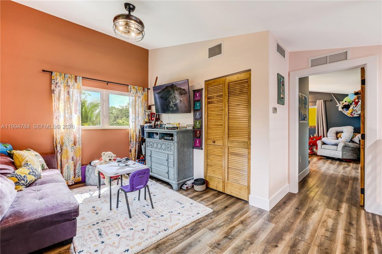 9234 SW 112th St , Miami, FL 33176 Photo