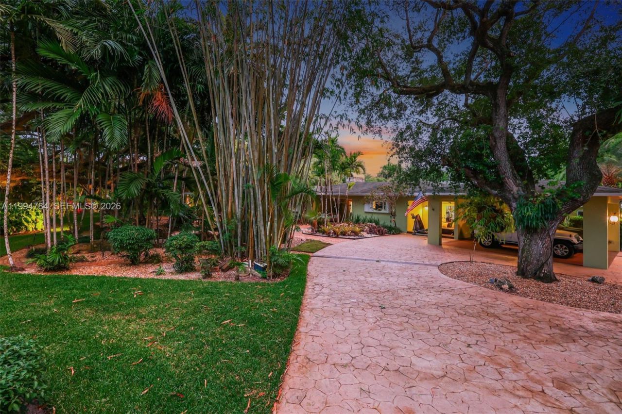 9234 SW 112th St , Miami, FL 33176 Photo