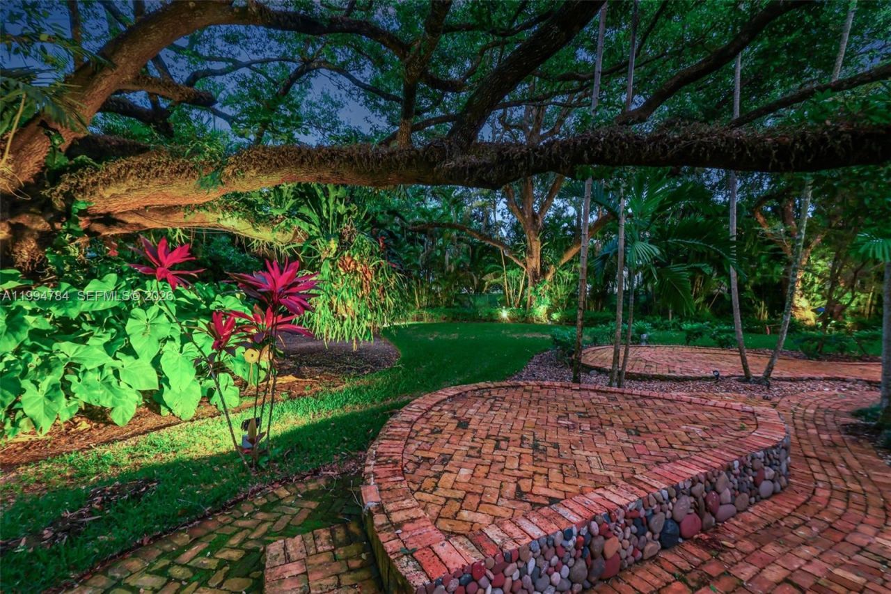 9234 SW 112th St , Miami, FL 33176 Photo