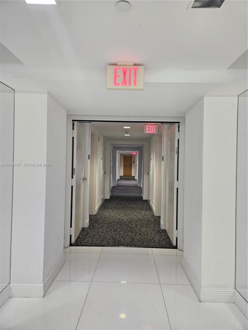 350 S Miami Ave , Unit 2714, Miami, FL 33130 Photo