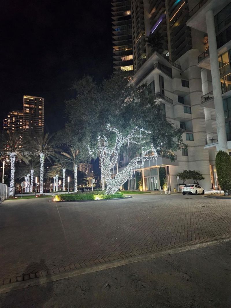 350 S Miami Ave , Unit 2714, Miami, FL 33130 Photo