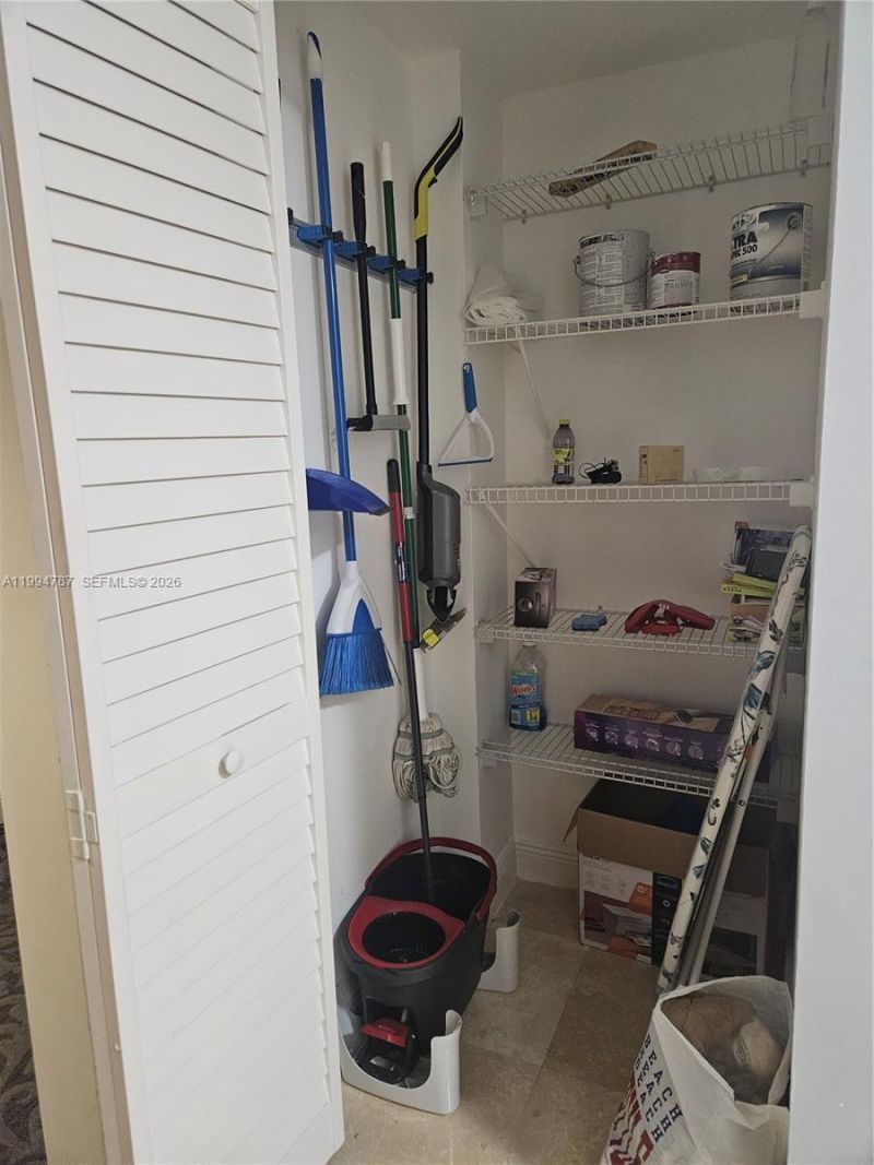 350 S Miami Ave , Unit 2714, Miami, FL 33130 Photo