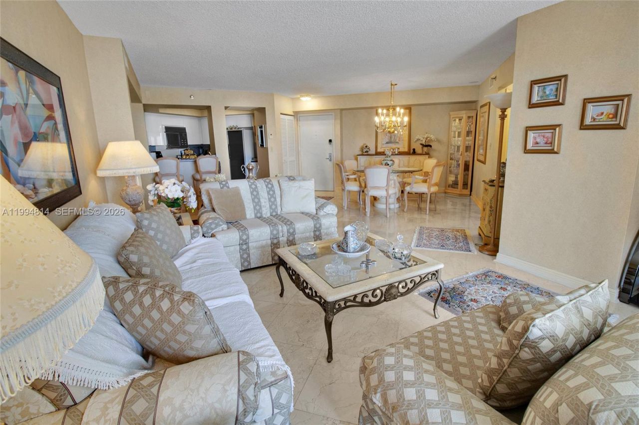 6767 Collins Ave, Unit 504, Miami Beach, FL 33141 Photo