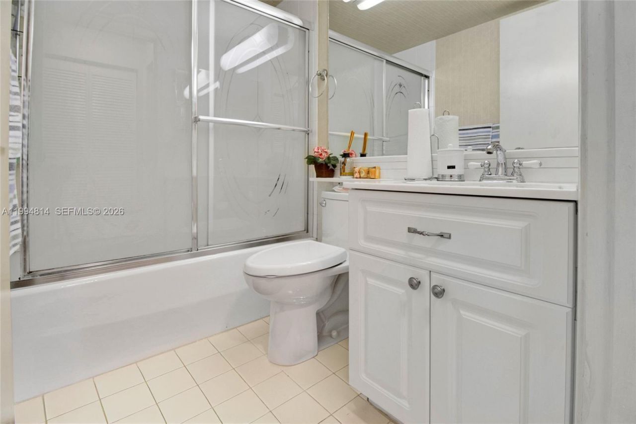 6767 Collins Ave, Unit 504, Miami Beach, FL 33141 Photo