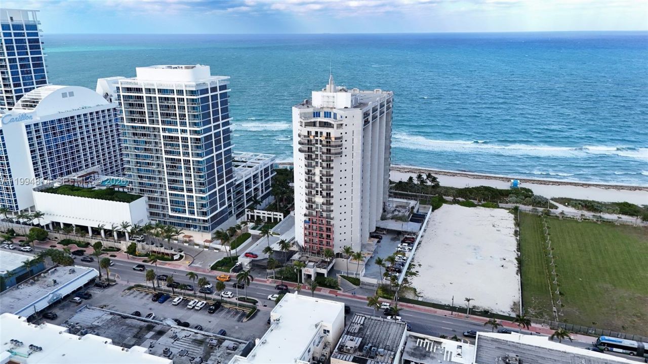 6767 Collins Ave, Unit 504, Miami Beach, FL 33141 Photo