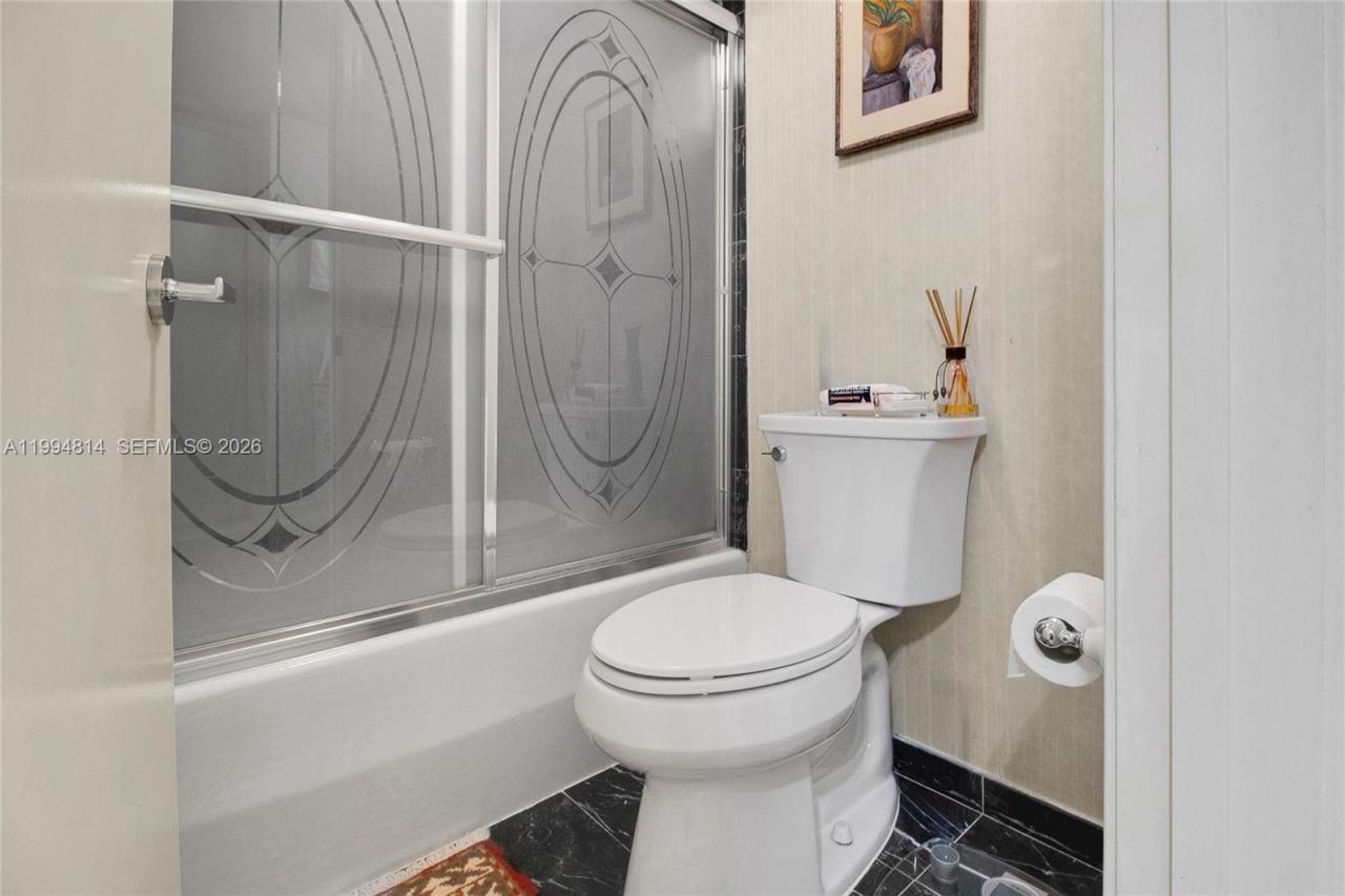 6767 Collins Ave, Unit 504, Miami Beach, FL 33141 Photo