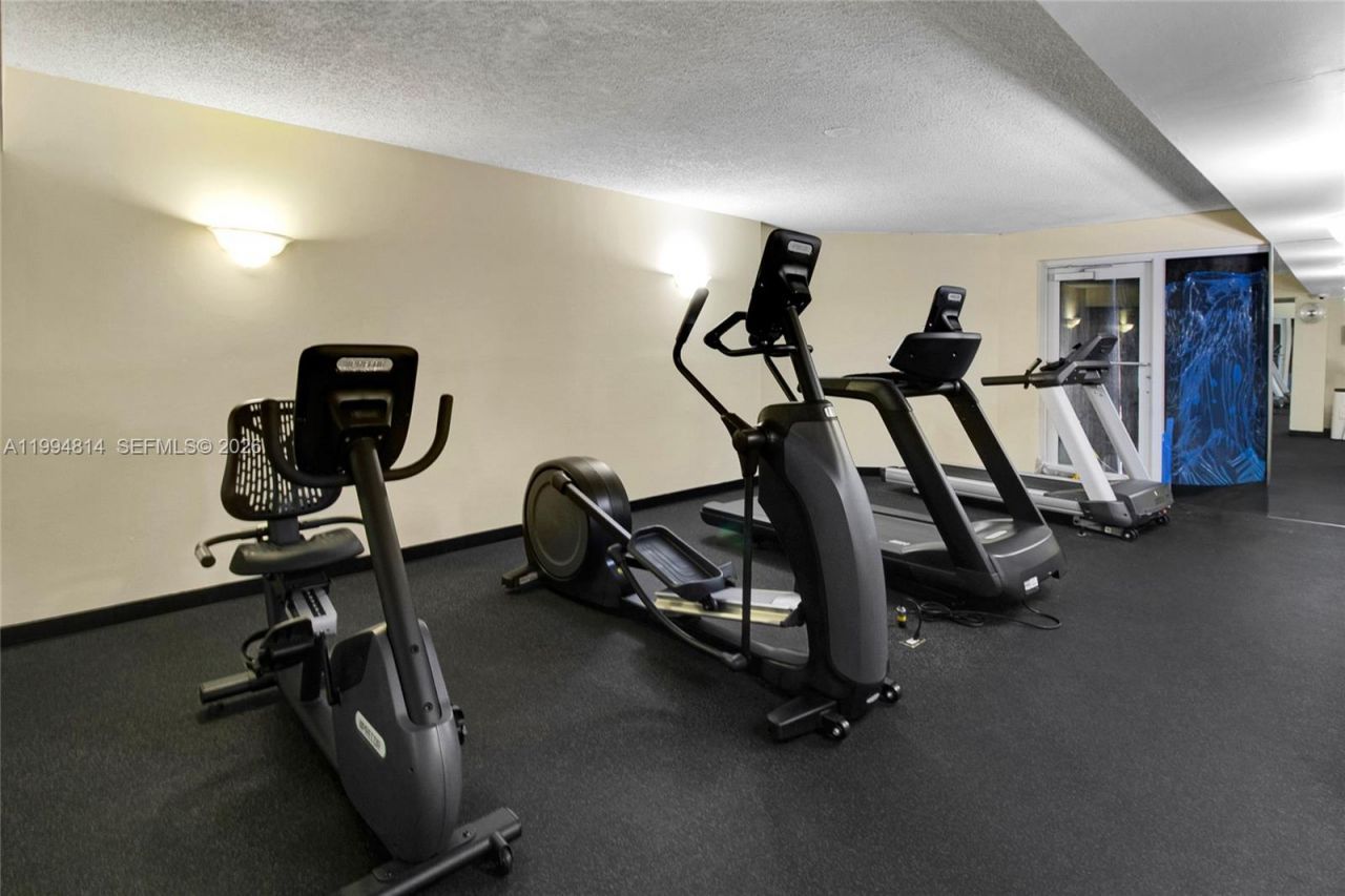 6767 Collins Ave, Unit 504, Miami Beach, FL 33141 Photo