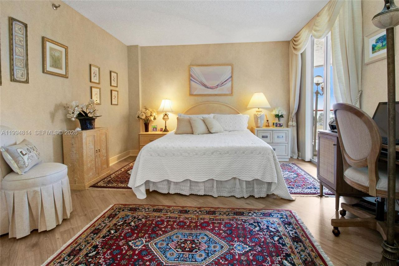 6767 Collins Ave, Unit 504, Miami Beach, FL 33141 Photo