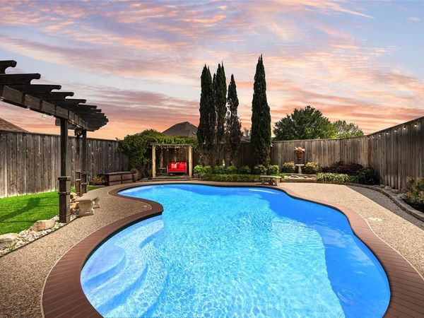 8506 Linda Vista Drive, Rowlett, TX 75088