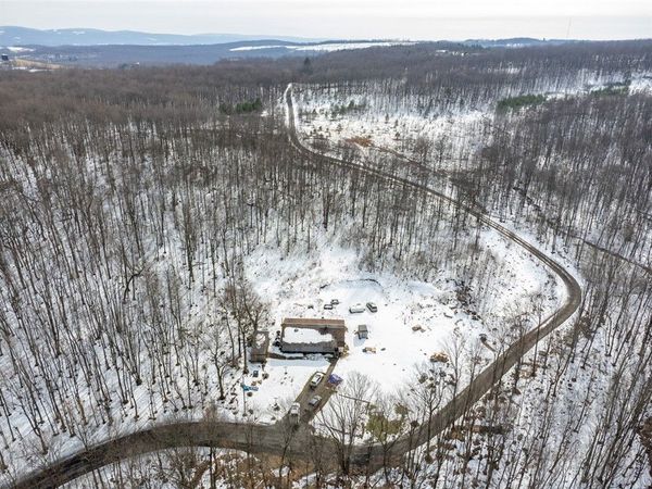 660 Clinton ln., White, PA 15490