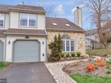 41 LAUREL CIRCLE, NEWTOWN, PA 18940