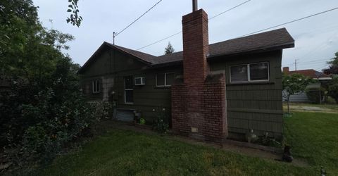 300 Chestnut Ave, Red Bluff, CA 96080 Photo