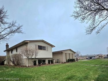 4714 Pickwick Drive , Sterling Heights, MI 48310