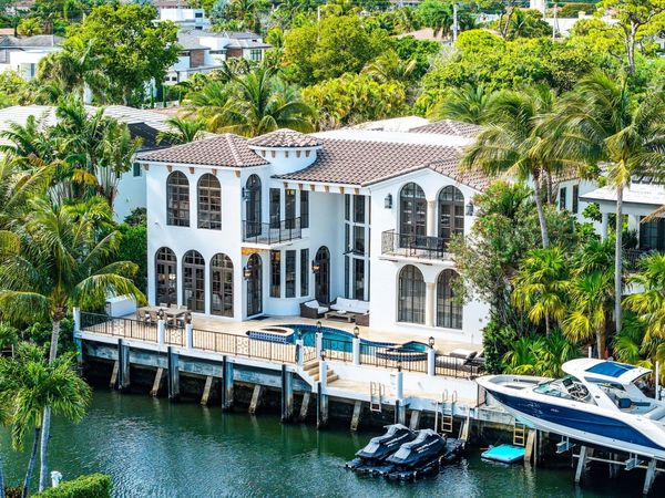 520 NE Waterway Lane, Boca Raton, FL 33432