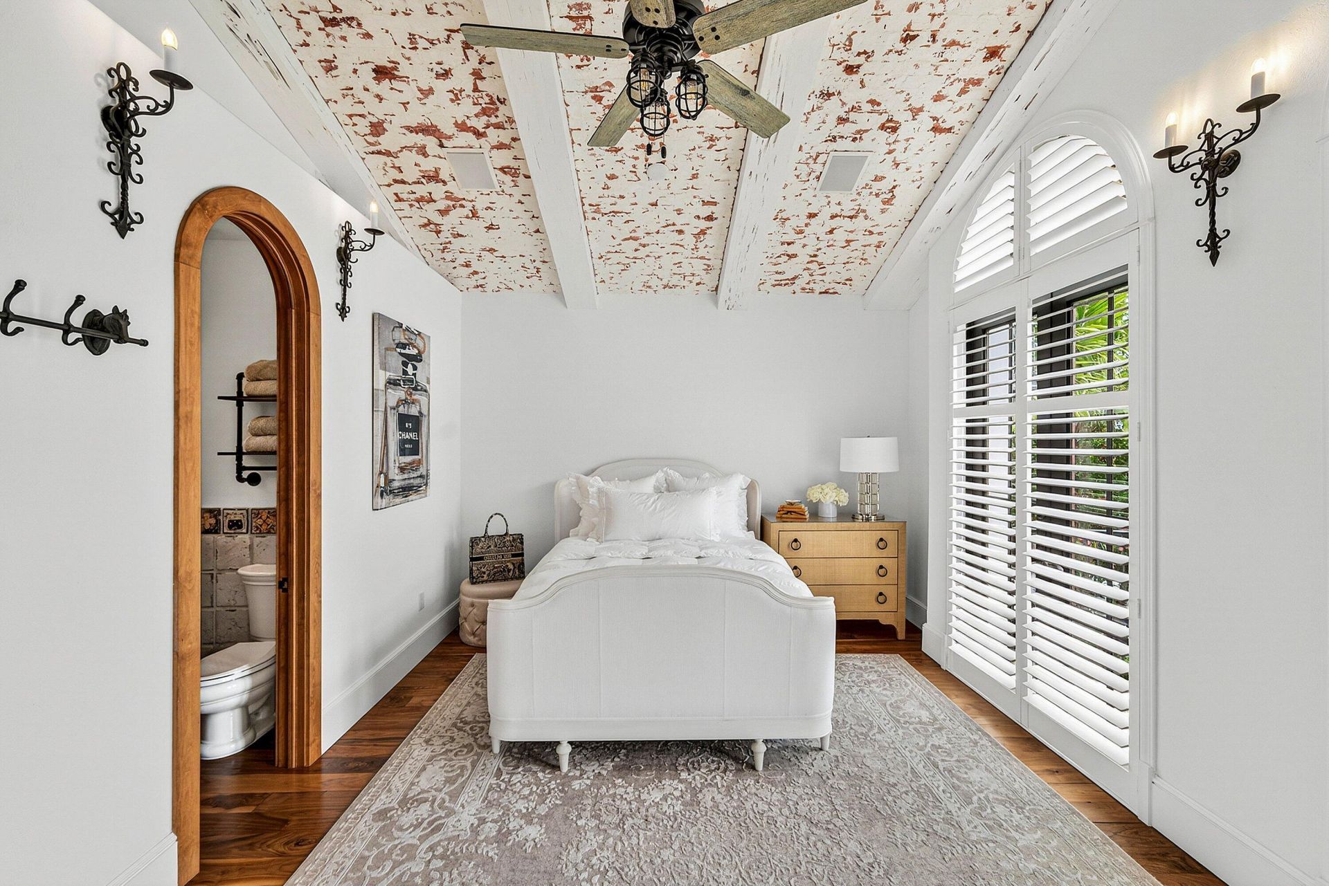 520 NE Waterway Lane, Boca Raton, FL 33432 Photo