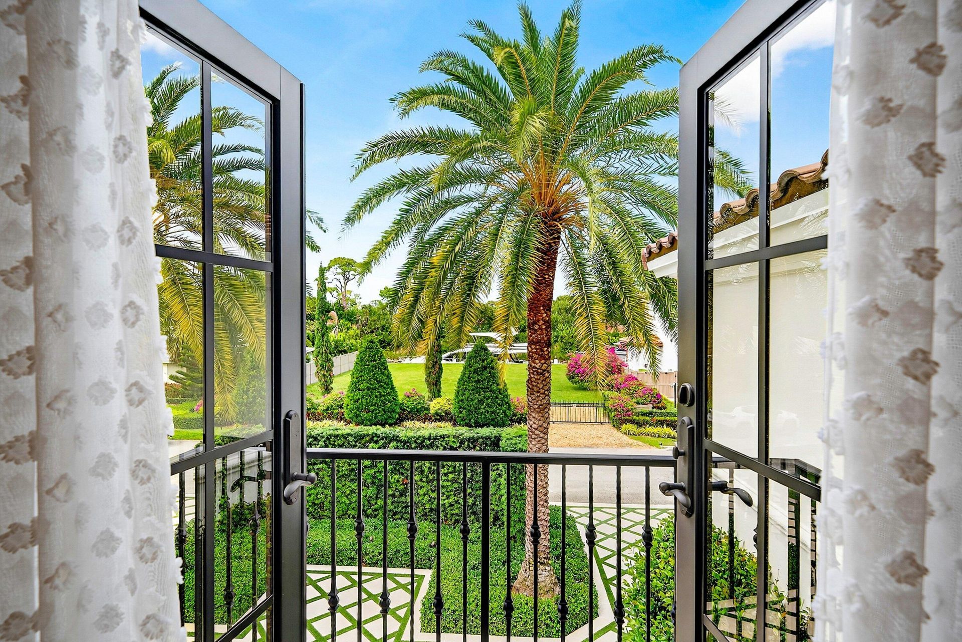 520 NE Waterway Lane, Boca Raton, FL 33432 Photo