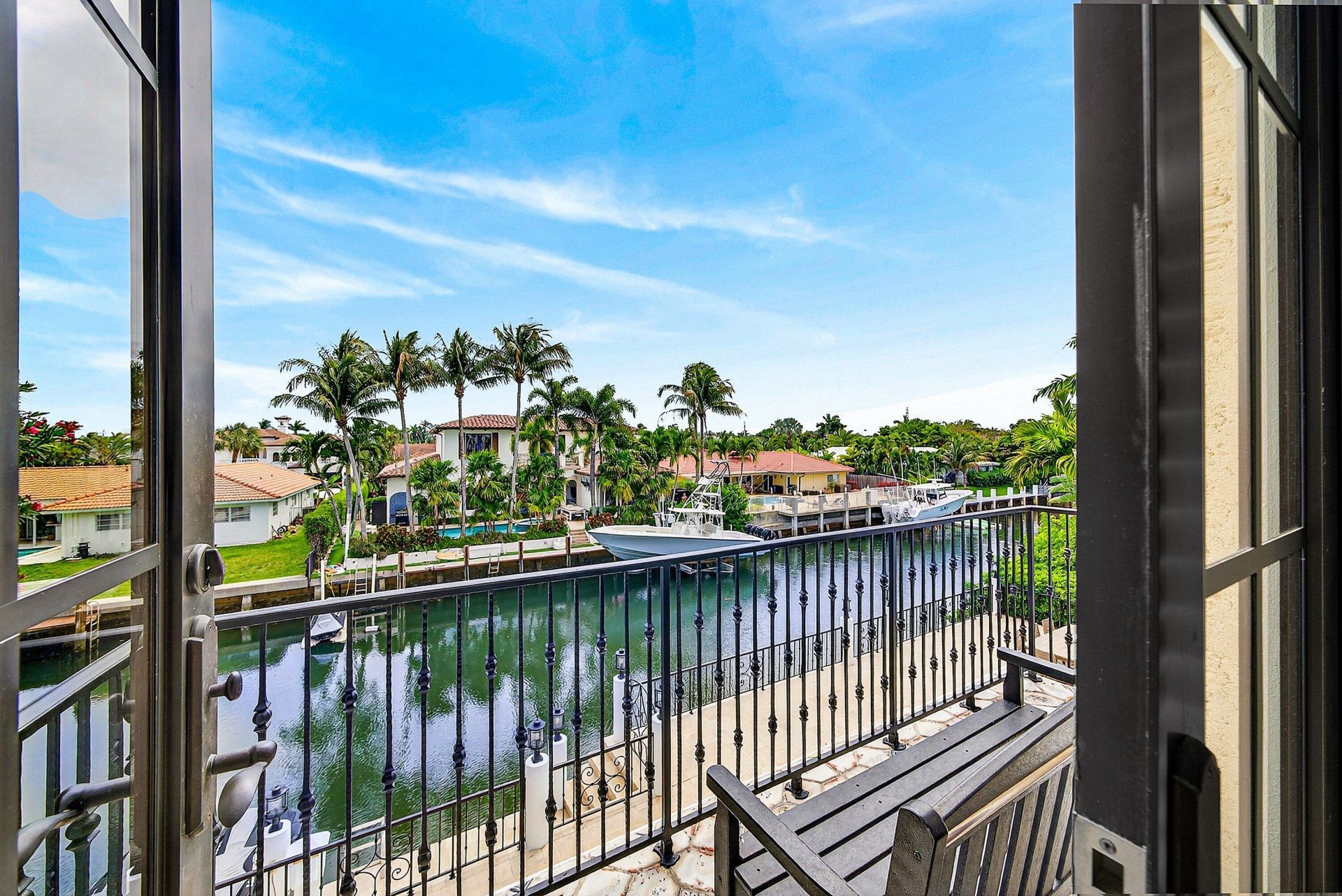 520 NE Waterway Lane, Boca Raton, FL 33432 Photo