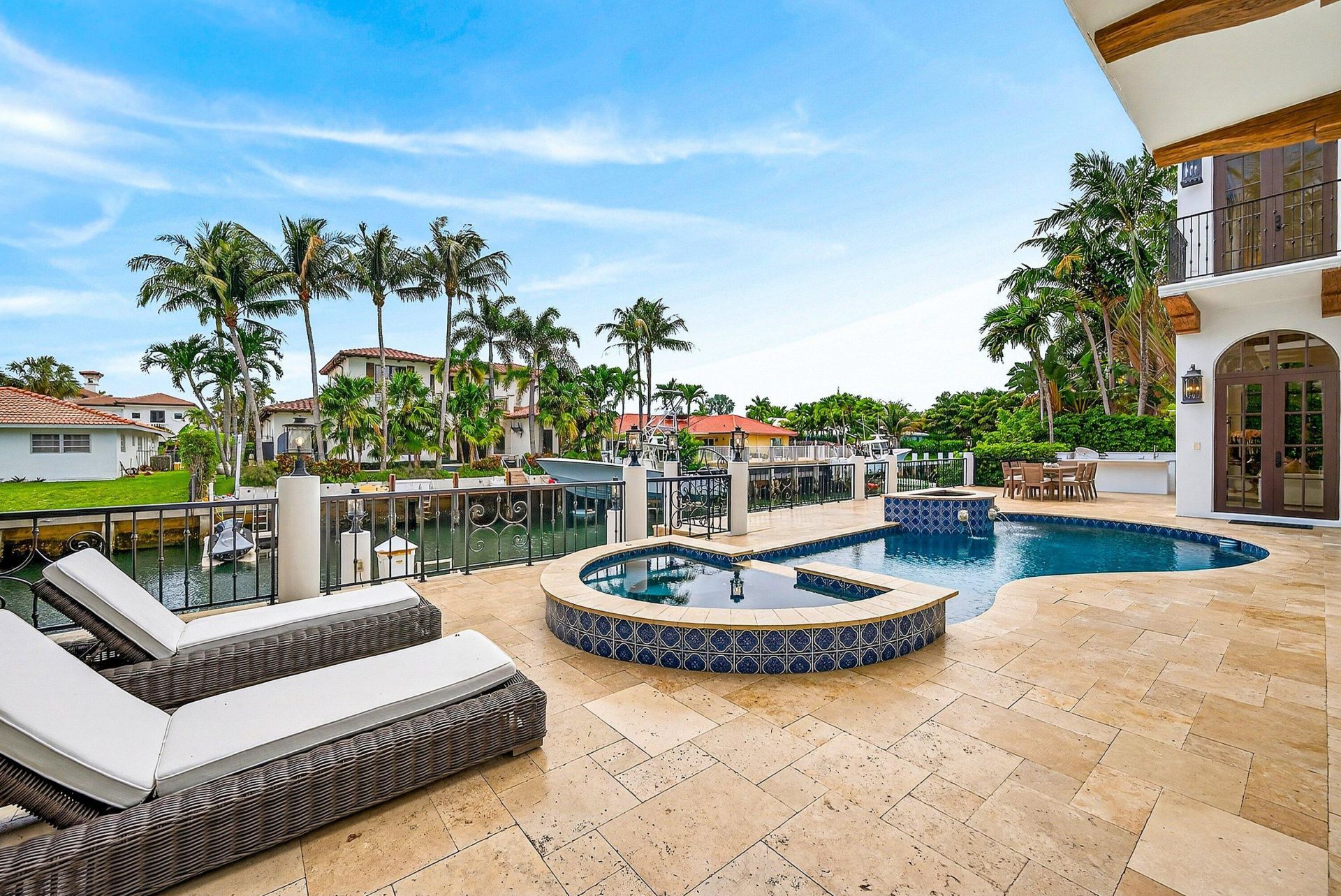 520 NE Waterway Lane, Boca Raton, FL 33432 Photo