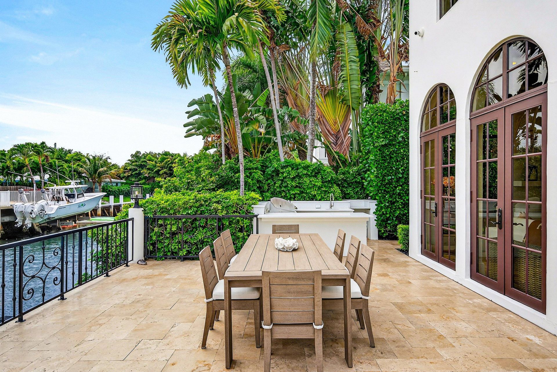 520 NE Waterway Lane, Boca Raton, FL 33432 Photo