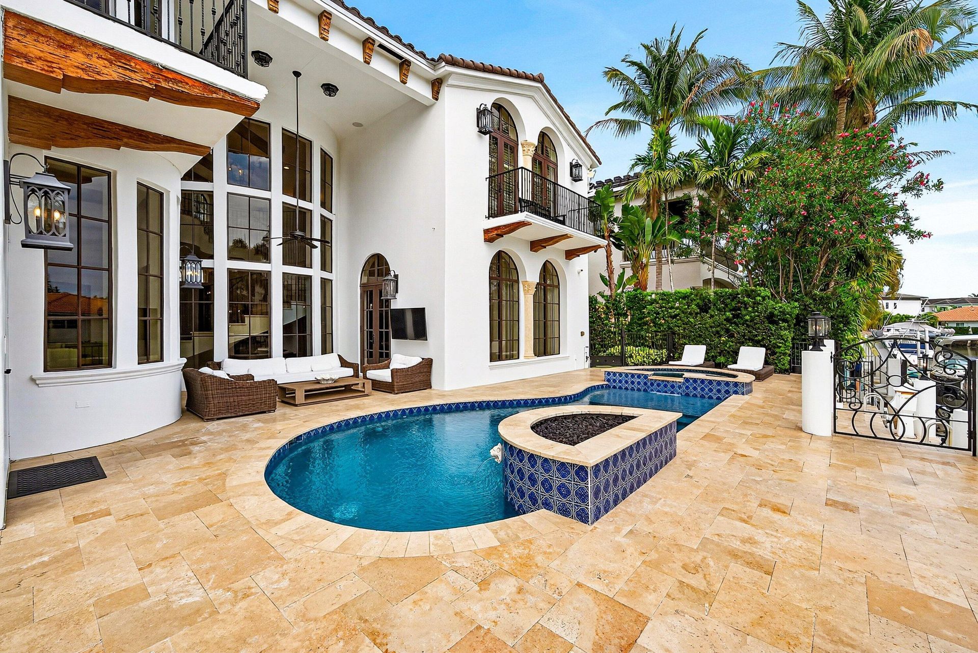 520 NE Waterway Lane, Boca Raton, FL 33432 Photo