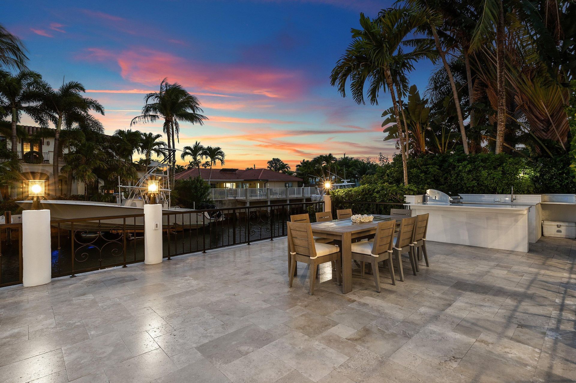 520 NE Waterway Lane, Boca Raton, FL 33432 Photo