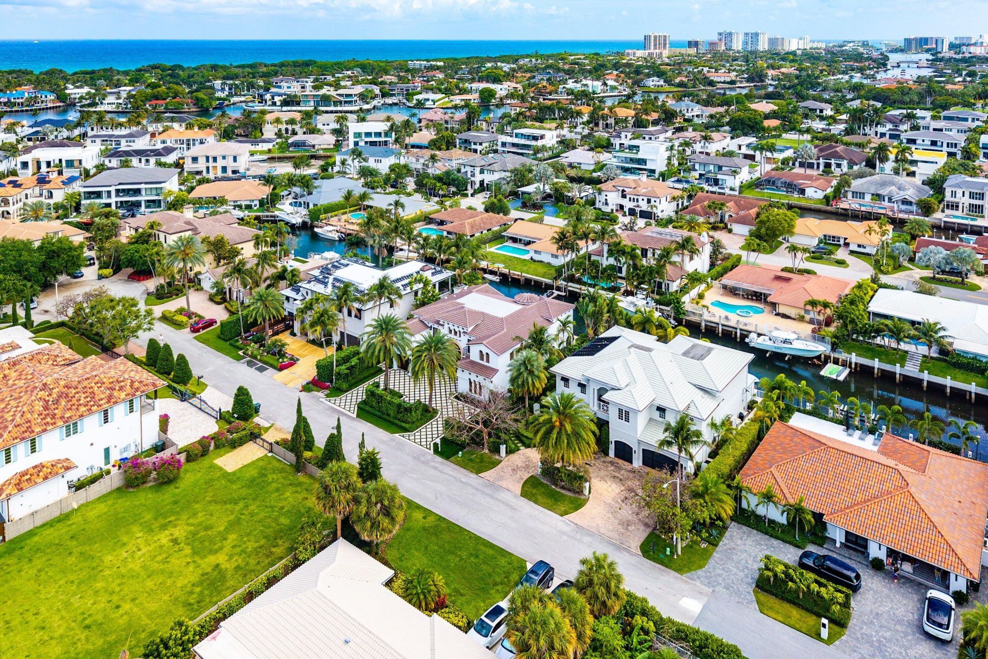 520 NE Waterway Lane, Boca Raton, FL 33432 Photo