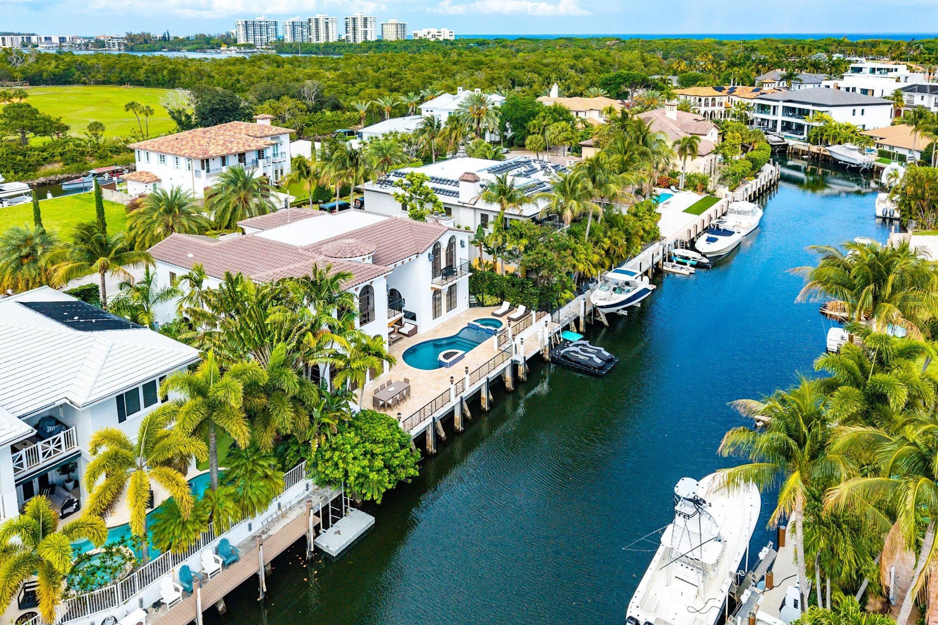 520 NE Waterway Lane, Boca Raton, FL 33432 Photo