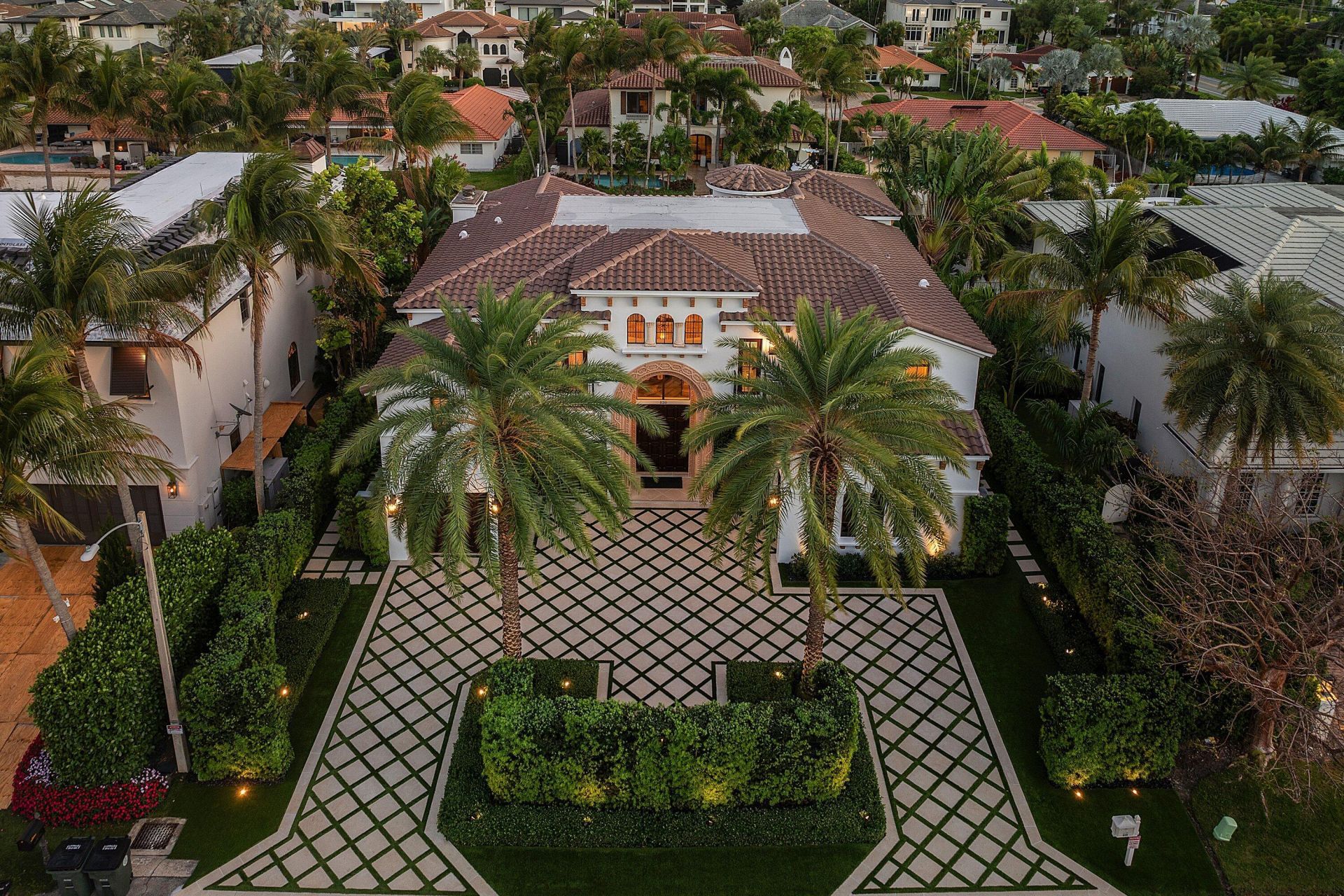 520 NE Waterway Lane, Boca Raton, FL 33432 Photo