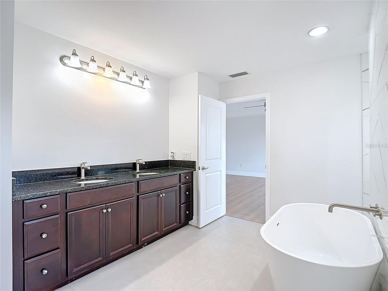 27387 Cayenne Lane, Wesley Chapel, FL 33544 Photo