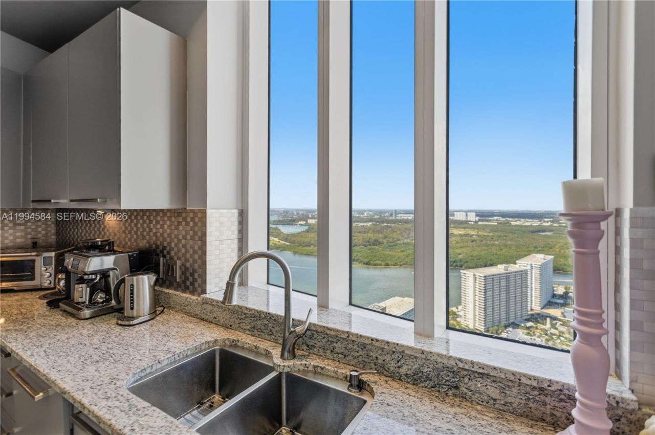 15811 Collins Ave , Unit 4004, Sunny Isles Beach, FL 33160 Photo