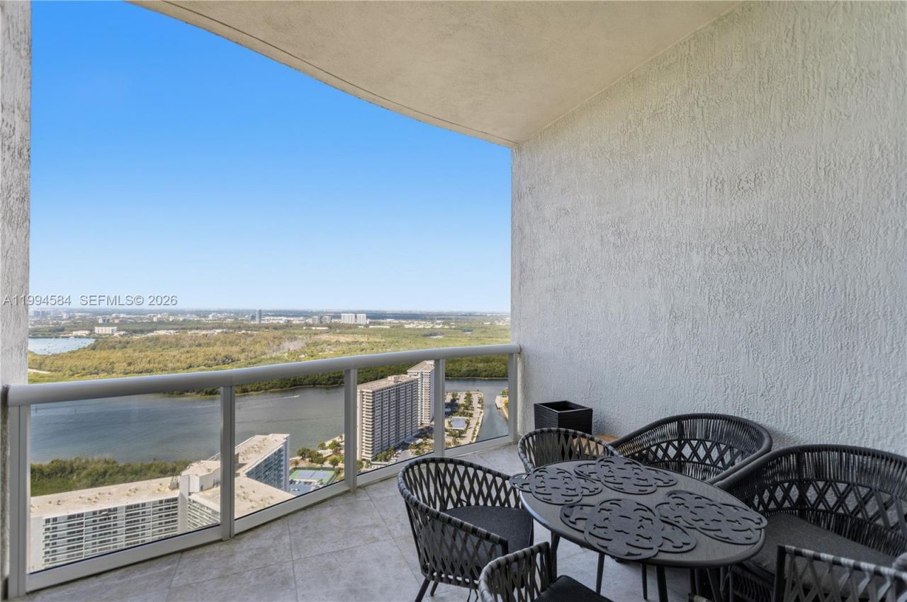 15811 Collins Ave , Unit 4004, Sunny Isles Beach, FL 33160 Photo