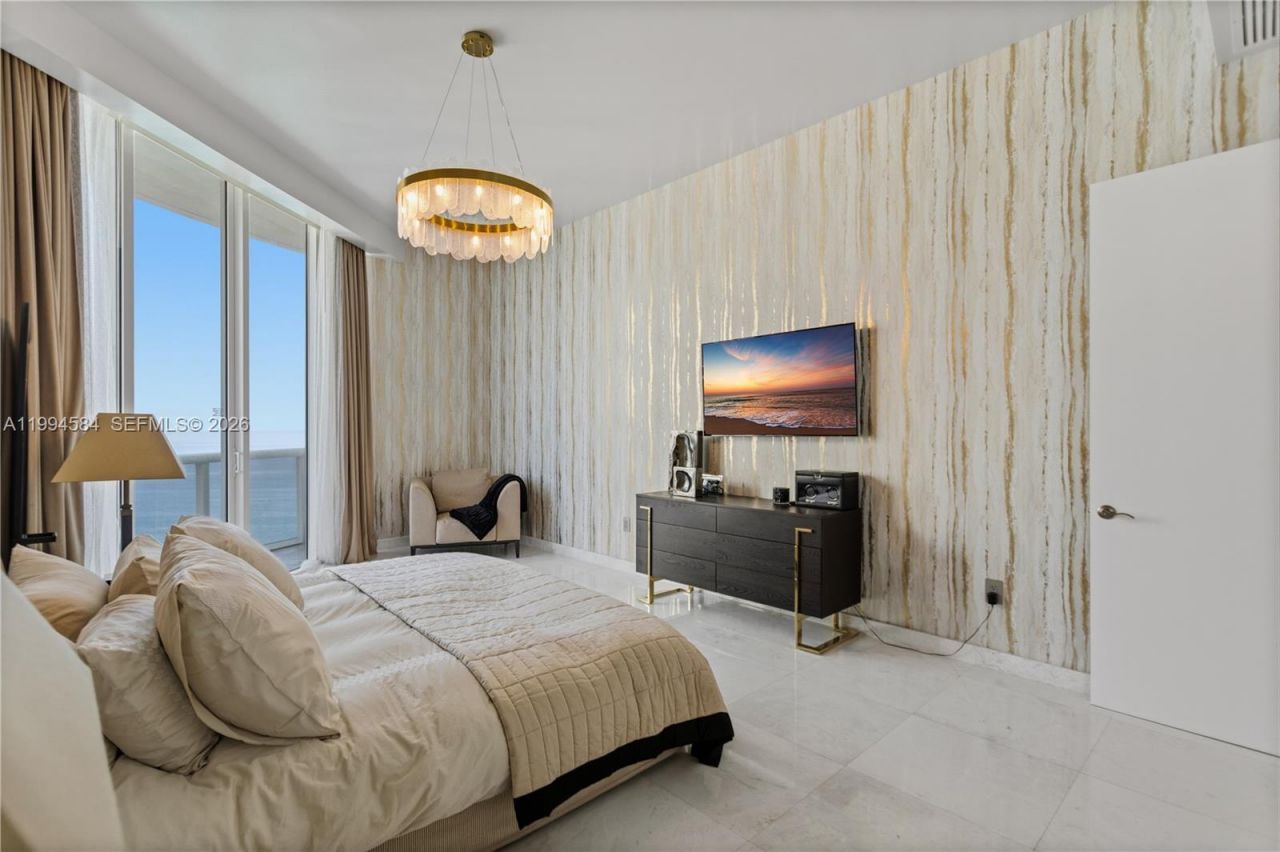 15811 Collins Ave , Unit 4004, Sunny Isles Beach, FL 33160 Photo