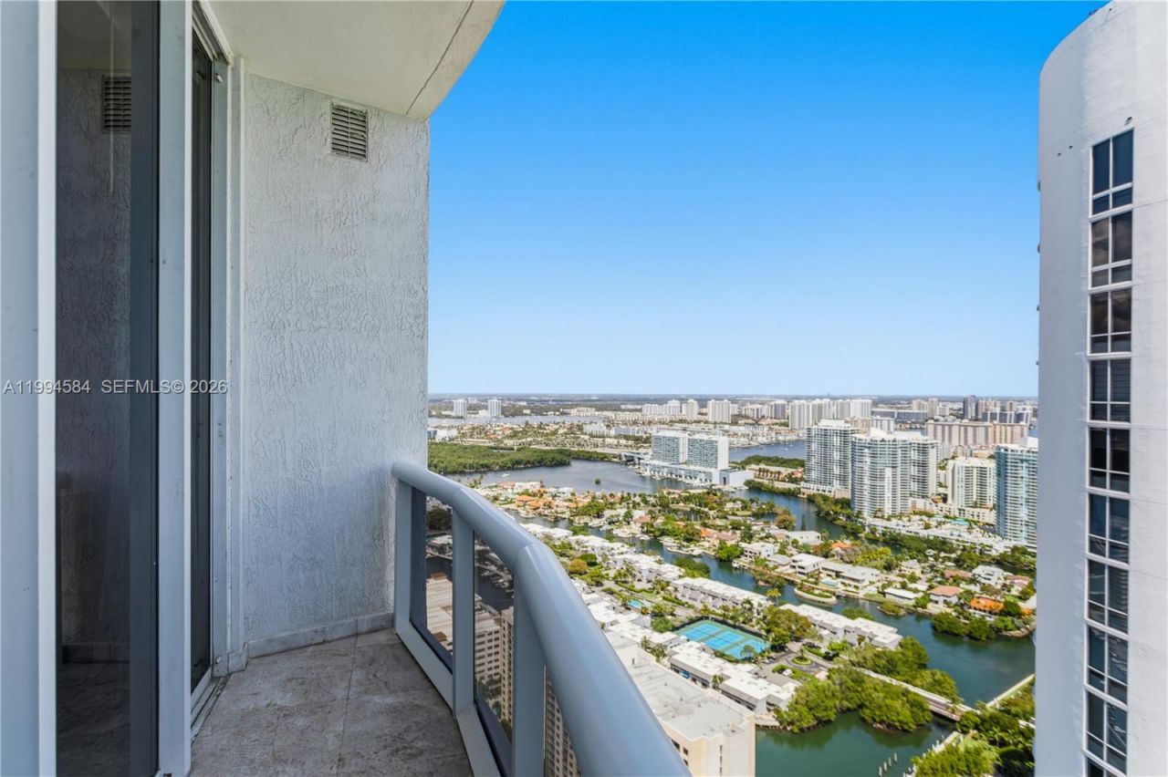 15811 Collins Ave , Unit 4004, Sunny Isles Beach, FL 33160 Photo