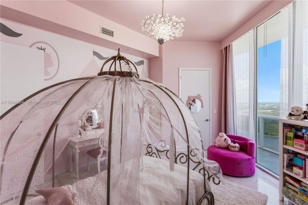 15811 Collins Ave , Unit 4004, Sunny Isles Beach, FL 33160 Photo