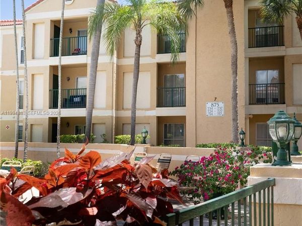 875 Riverside Dr, Unit 715, Coral Springs, FL 33071
