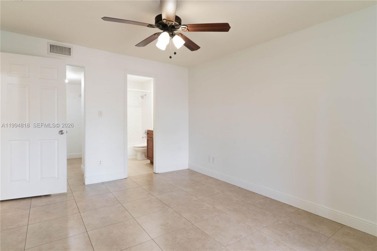 875 Riverside Dr, Unit 715, Coral Springs, FL 33071 Photo