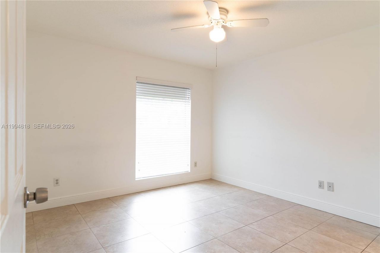 875 Riverside Dr, Unit 715, Coral Springs, FL 33071 Photo