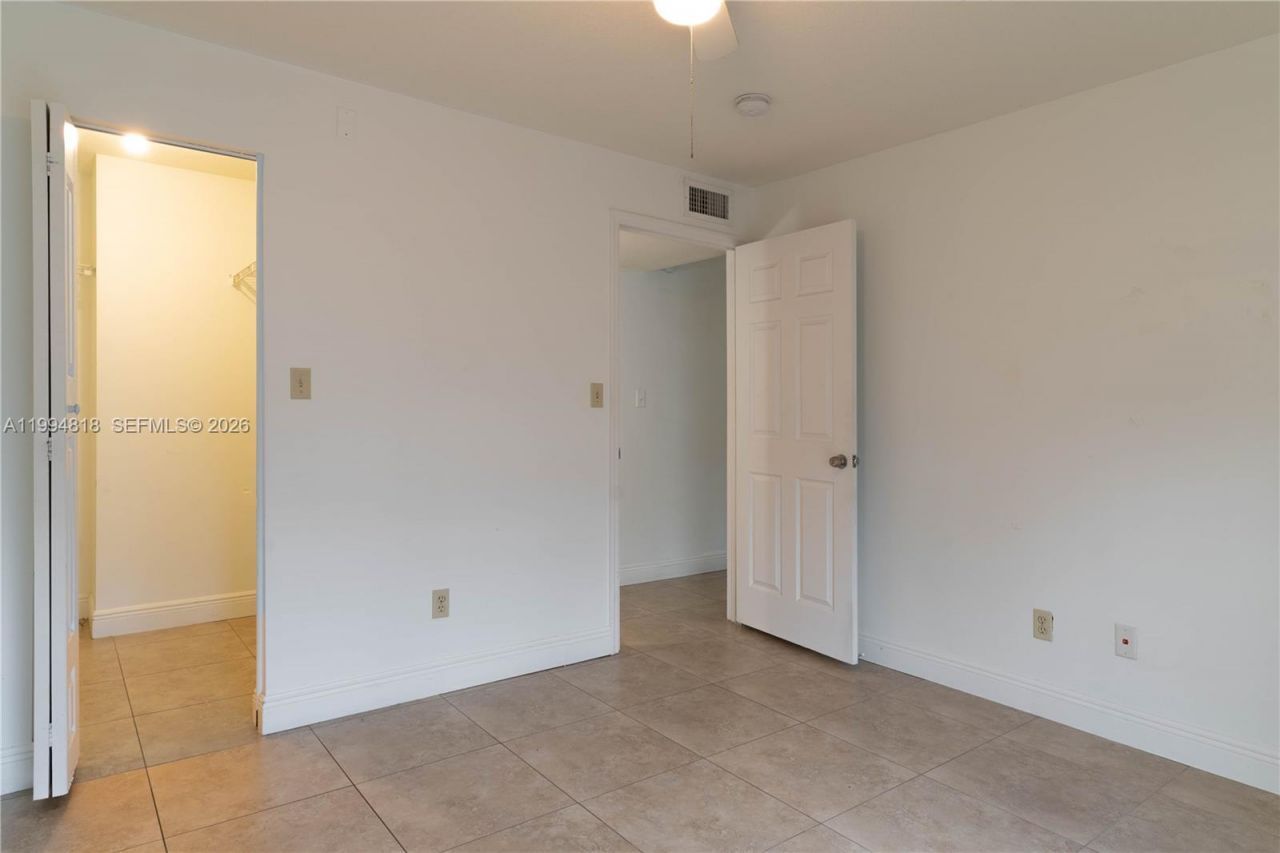 875 Riverside Dr, Unit 715, Coral Springs, FL 33071 Photo