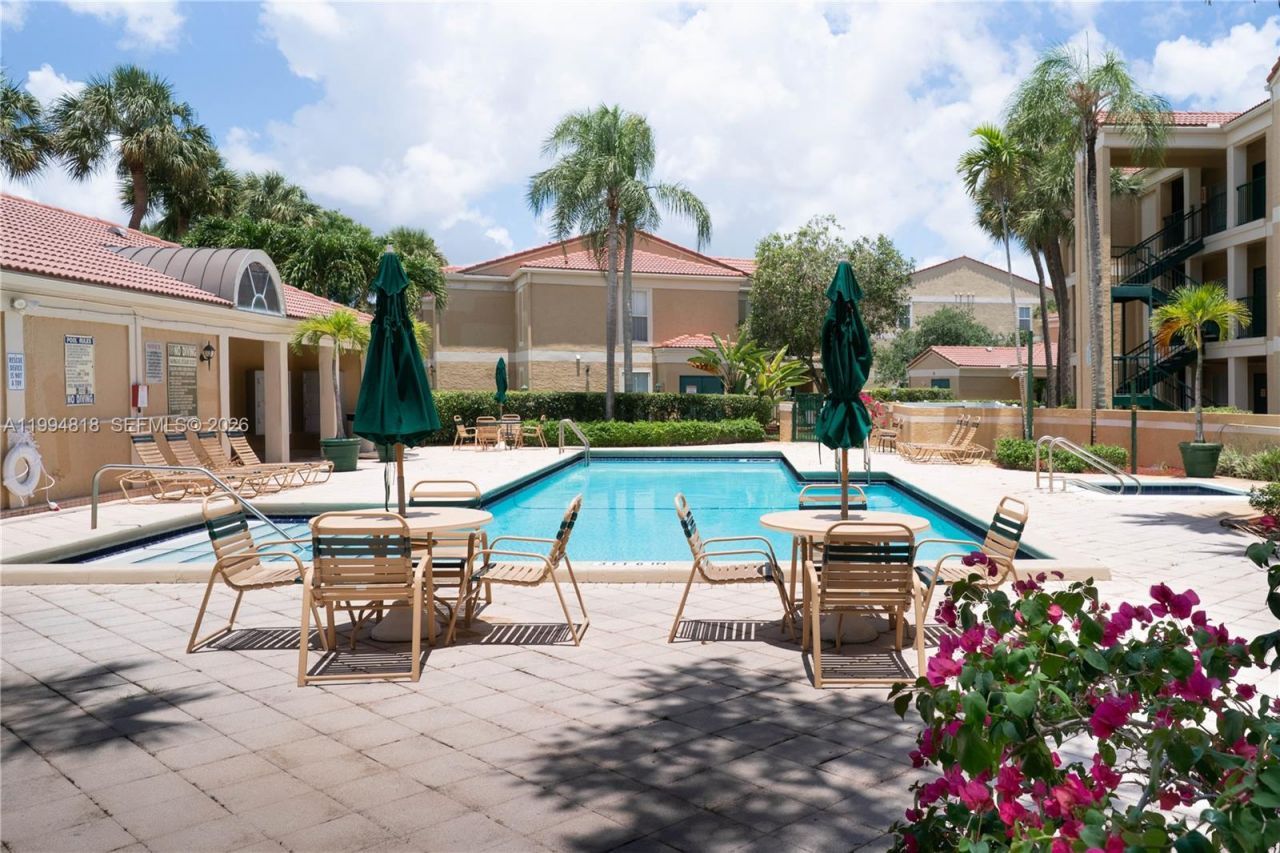 875 Riverside Dr, Unit 715, Coral Springs, FL 33071 Photo