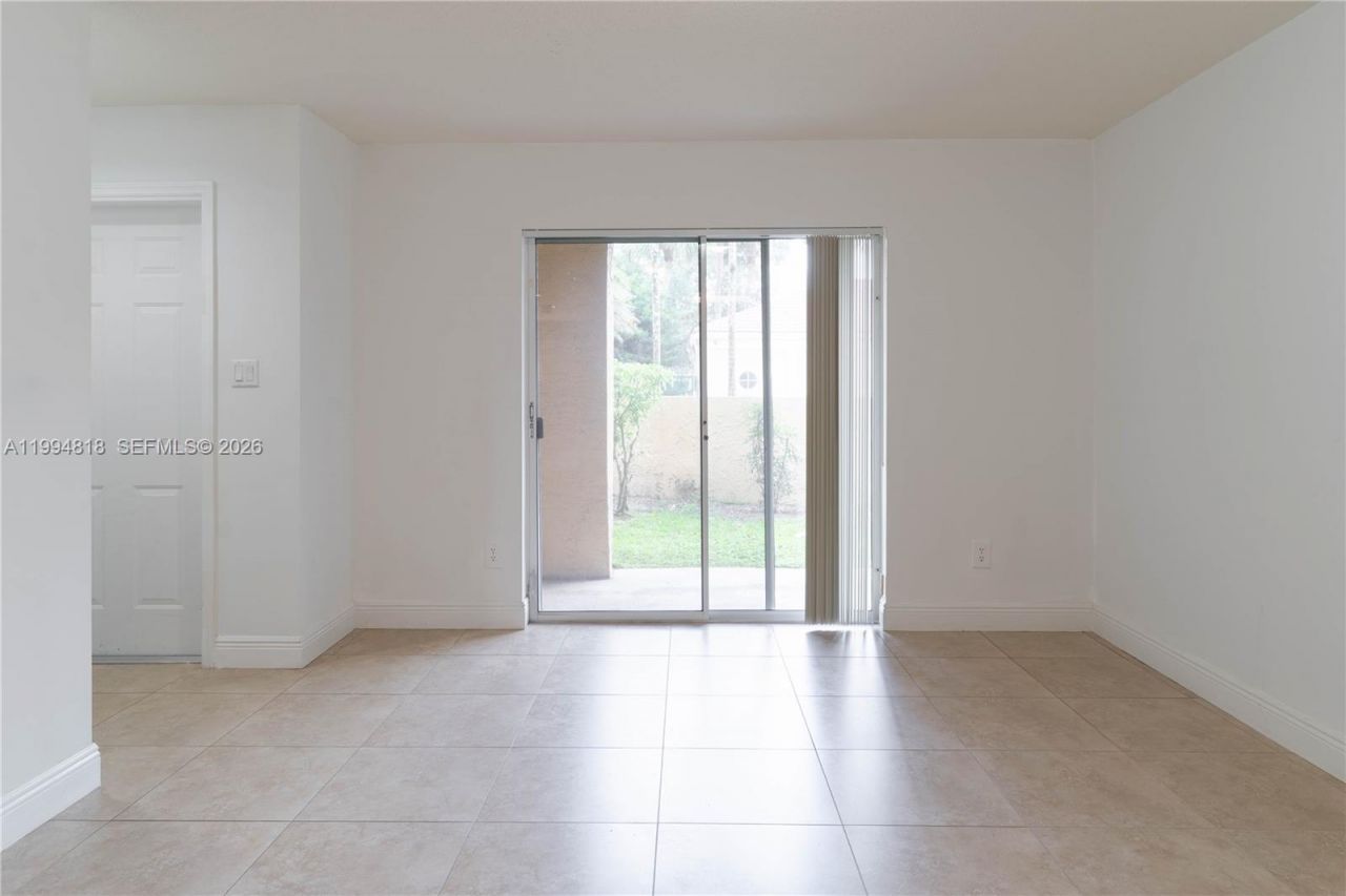 875 Riverside Dr, Unit 715, Coral Springs, FL 33071 Photo