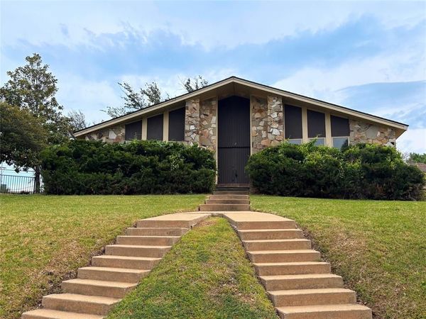 12 Creekwood Circle, Richardson, TX 75080