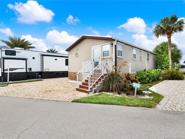 10701 S Ocean Drive, Unit 811, Jensen Beach, FL 34957