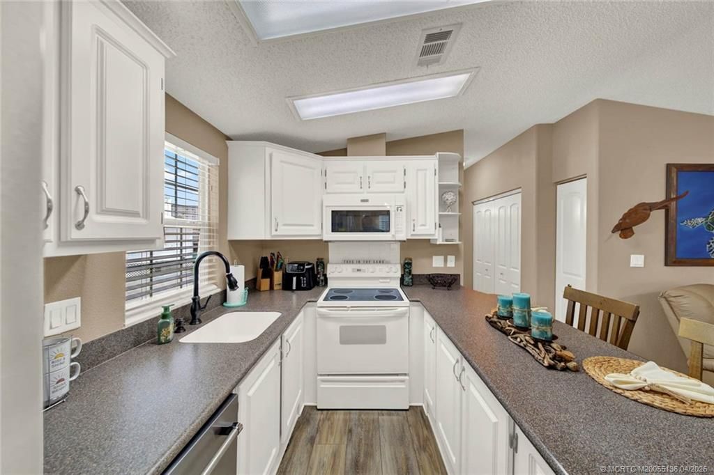 10701 S Ocean Drive, Unit 811, Jensen Beach, FL 34957 Photo