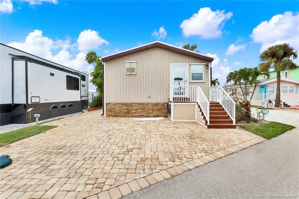 10701 S Ocean Drive, Unit 811, Jensen Beach, FL 34957 Photo