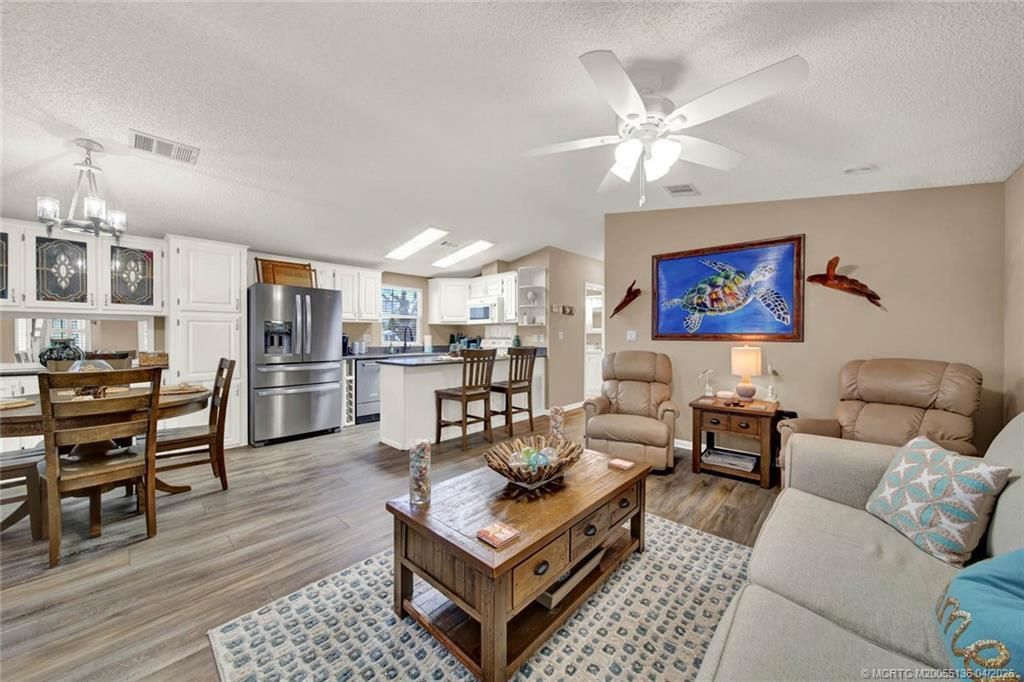 10701 S Ocean Drive, Unit 811, Jensen Beach, FL 34957 Photo