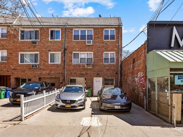 5263 65th Place , Maspeth, NY 11378