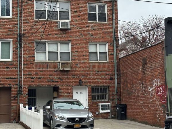 5263 65th Place , Maspeth, NY 11378