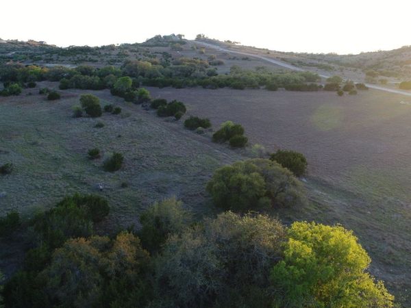 105 Majestic Hills, Blanco, TX 78606